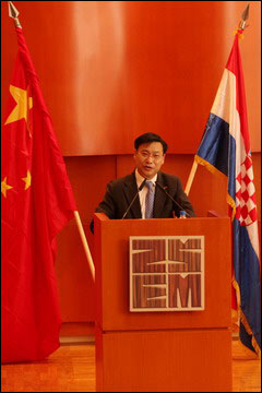 Kineski ambasador u Hrvatskoj Šen Džifei  je studentima održao govor pod naslovom Razvoj kineke privrede